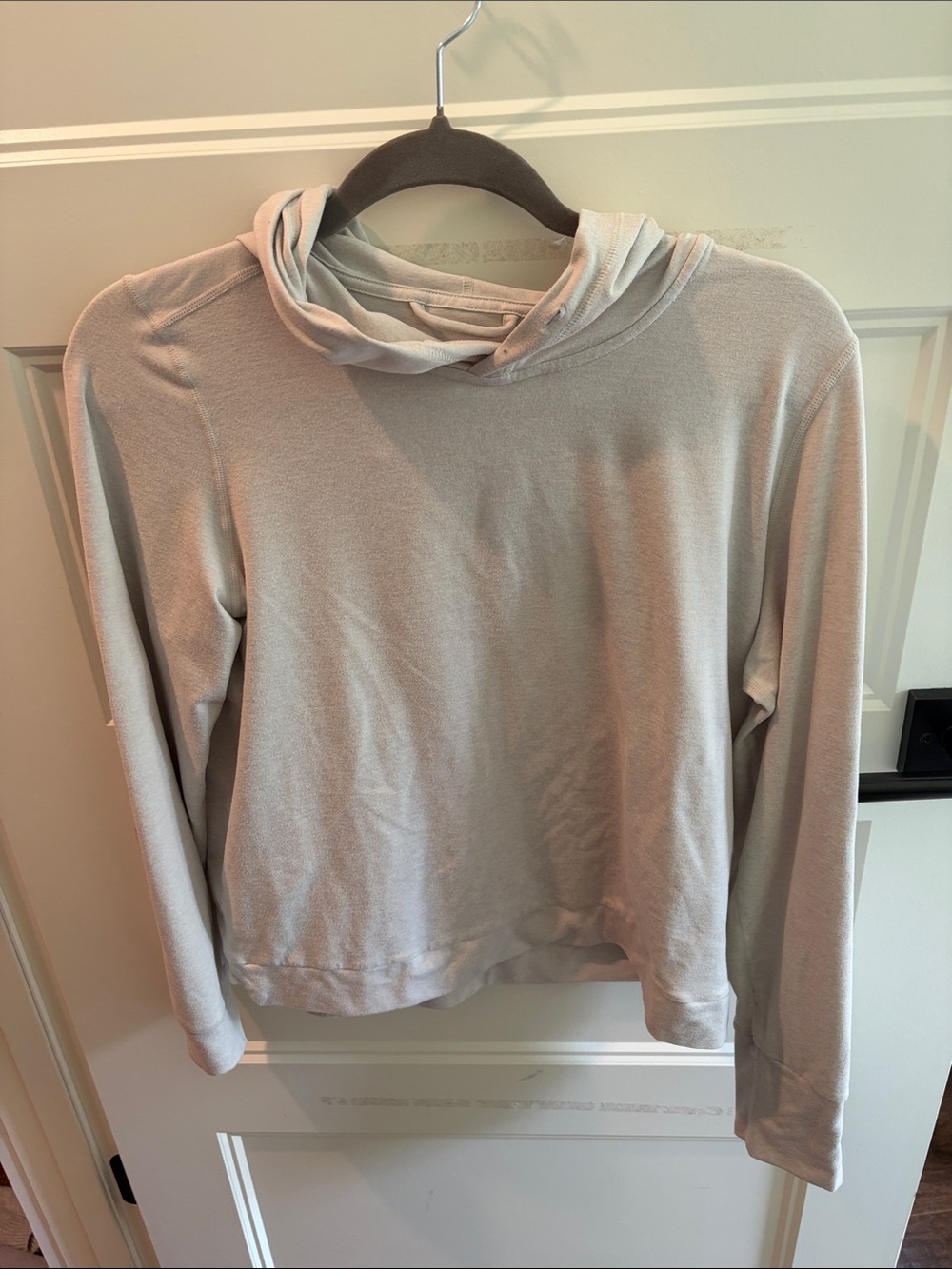 Vuori Light Gray Hooded Long-Sleeve Pullover